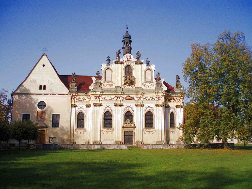Kostel sv. Anny v Mnichově Hradišti, kde jsou uloženy ostatky Albrechta z Valdštejna
